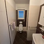 Aora Apartman *